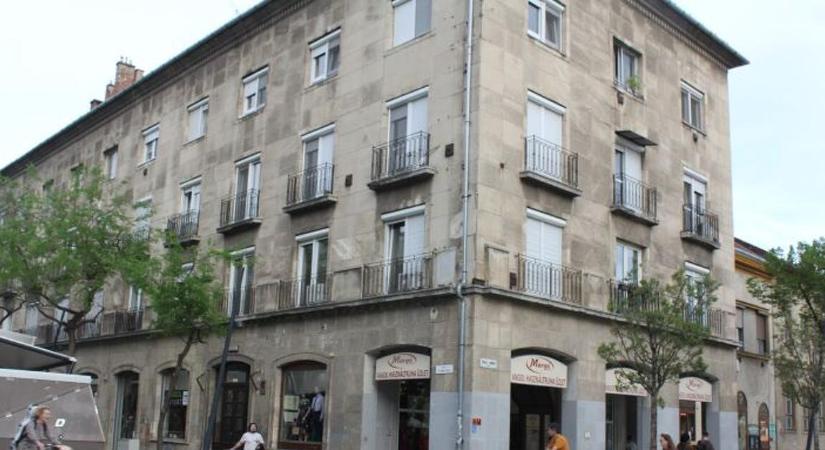Beszáll az Erste a társasházi kiadásokba