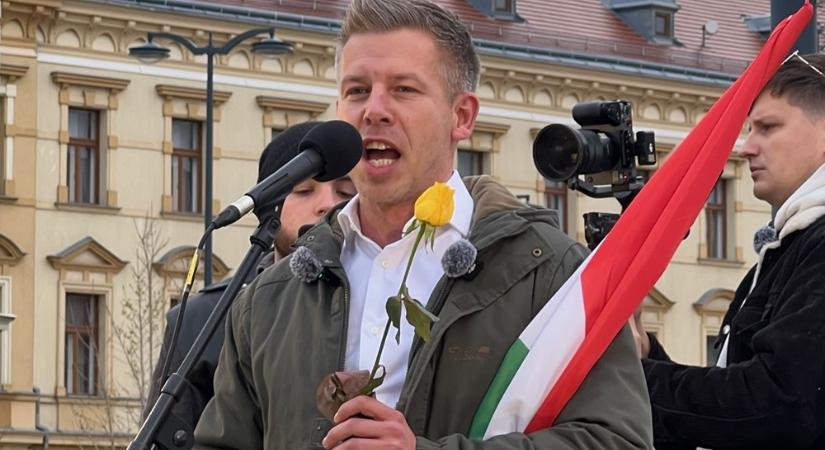 A Március 15. téren mond beszédet szombaton Szombathelyen Magyar Péter