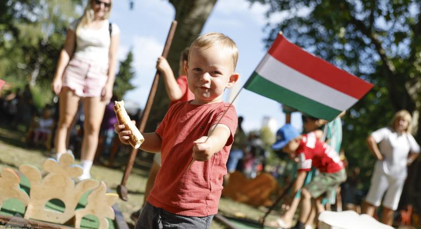 Történelmi tárlatok és hagyományőrző játékok a belvárosban
