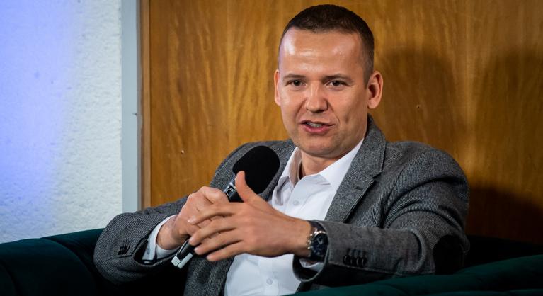 Tovább zajlik az adok-kapok Toroczkai László és Magyar Péter között