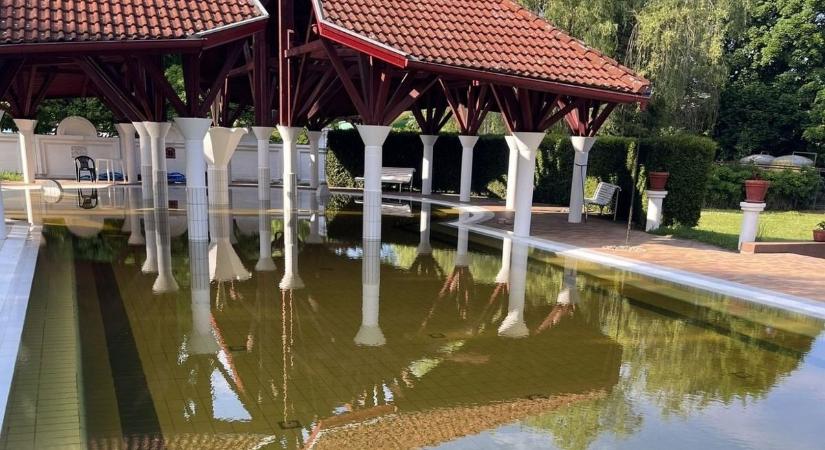 Váratlan bejelentés: meghosszabbítják a strandidényt a fürdőn