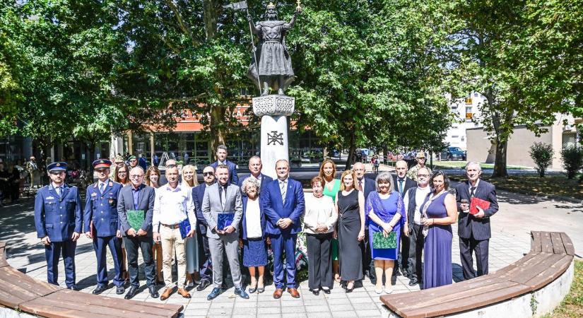 Szekszárd kiválóságait díjazták az államalapítás ünnepén – Íme a rangos névsor (képgaléria)
