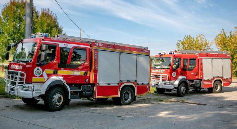 Ezért vonulnak több egységgel is egy tanyára a tűzoltók