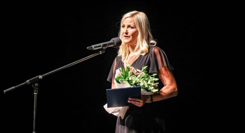 Bonyhád ünnepelt: Merész Konrád-díjat, virágos portákat és ösztöndíjakat adtak át