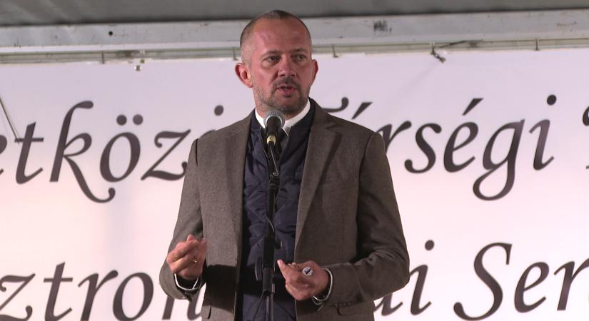 Gyopáros Alpár: Gyors reakció KamuPetire