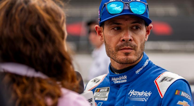 A NASCAR irgalmatlanul kiszúrt Kyle Larsonnal