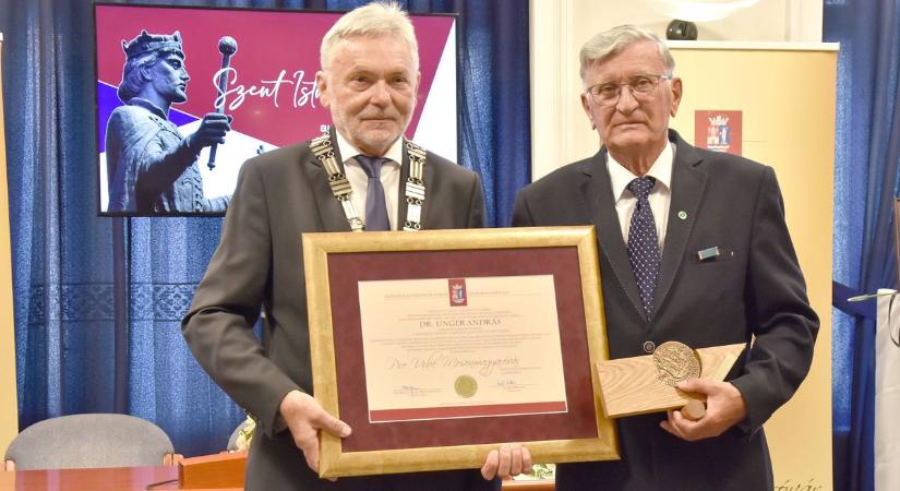 Pro Urbe-díj a lovagkereszttel is kitüntetett városvédőnek - Képgaléria