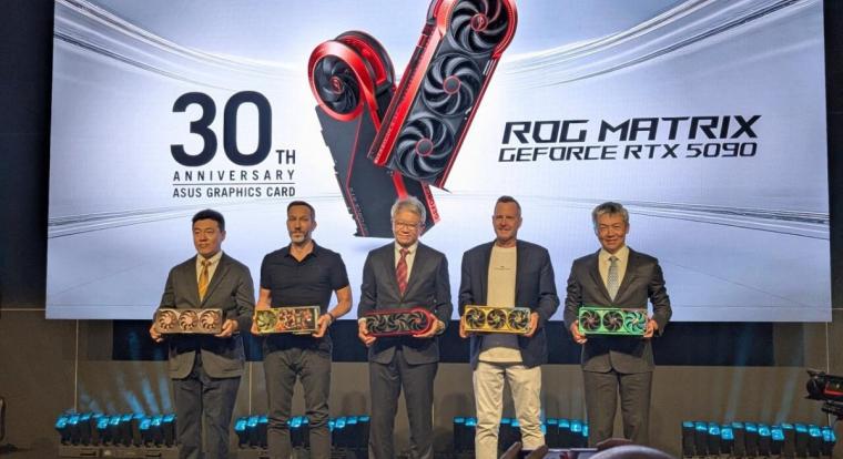 ASUS ROG a Gamescomon: új GPU, OLED monitorok és Miku-univerzum
