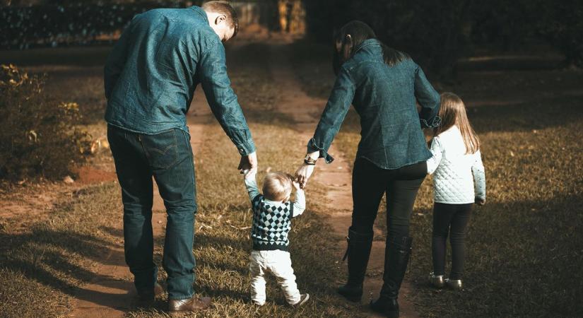 Holnap jön a családi pótlék második része – mutatjuk a részleteket