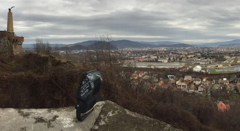 Orosz rakétatámadás érte Munkácsot, többen megsérültek