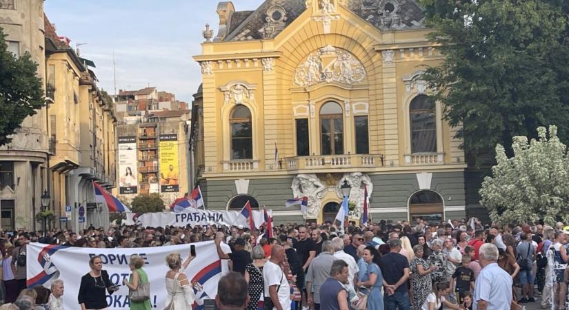 Dačić: 33.000-en voltak a blokádellenes tüntetéseken, szombatra újabbakat jelentettek be