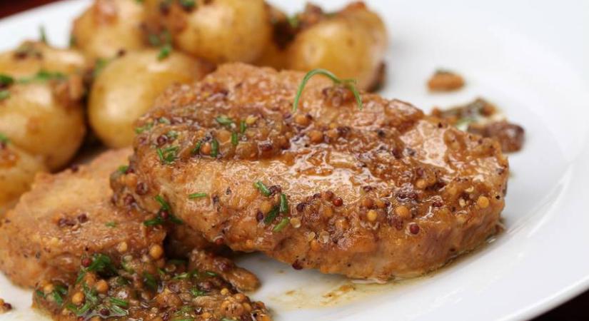 Mézes-mustáros sertéstarja grillen sütve: a hús belül hihetetlenül szaftos