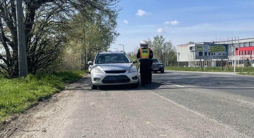 Ikertestvére adatait adta meg a rendőröknek egy izsáki férfi, bírósági ügy lett belőle