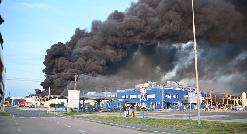 Egy amerikai elektronikai gyárat bombáztak le az oroszok Munkácsnál