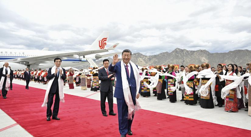 A tibeti kormány olyan eredményesen küzd a szeparatizmussal, hogy Hszi Csin-ping váratlanul Lhászába utazott és személyesen gratulált