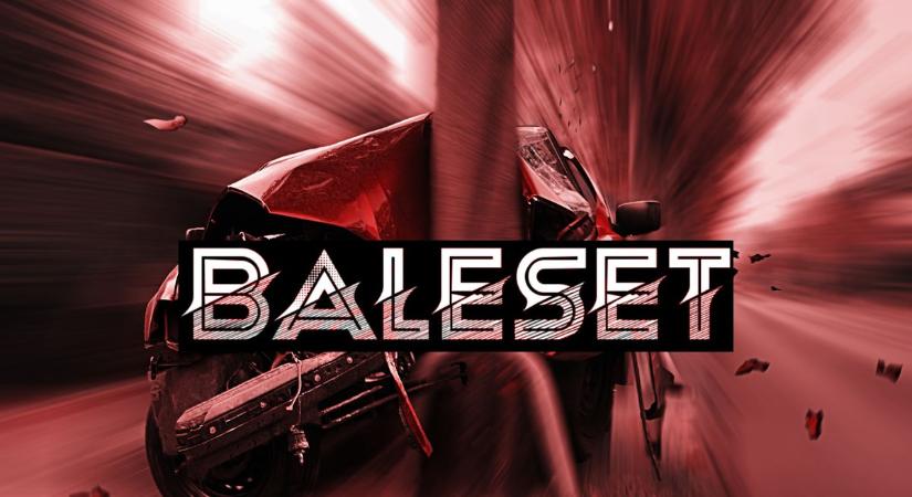 Öten sérültek meg a balesetben Bújnál – oldalára borult egy személyautó