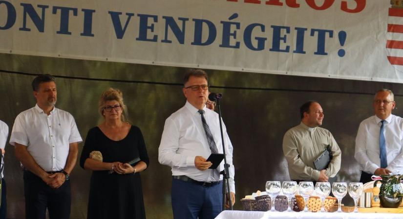 Dr. Mészáros Lajos gratulált a kiváló rendezvényhez és az elmúlt időszak fejlesztéseihez