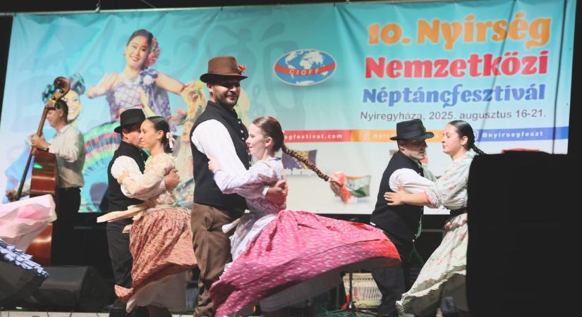 Így ünnepelt Nyíregyháza: zene, tánc, tűzijáték – nézze meg a képeket! (fotók, videók!)