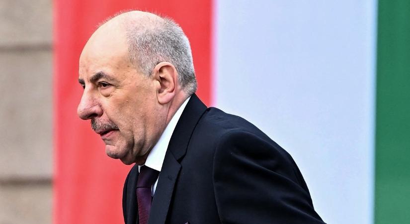 Üzent a légitámadásban megsérült munkácsiaknak a magyar köztársasági elnök