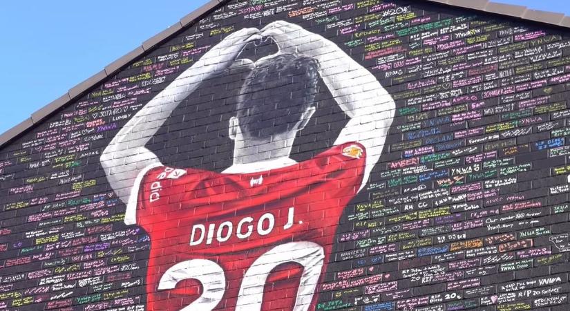 Liverpool falain tovább él Diogo Jota emléke, sándorfalvi művész keze alkotta a hatalmas festményt