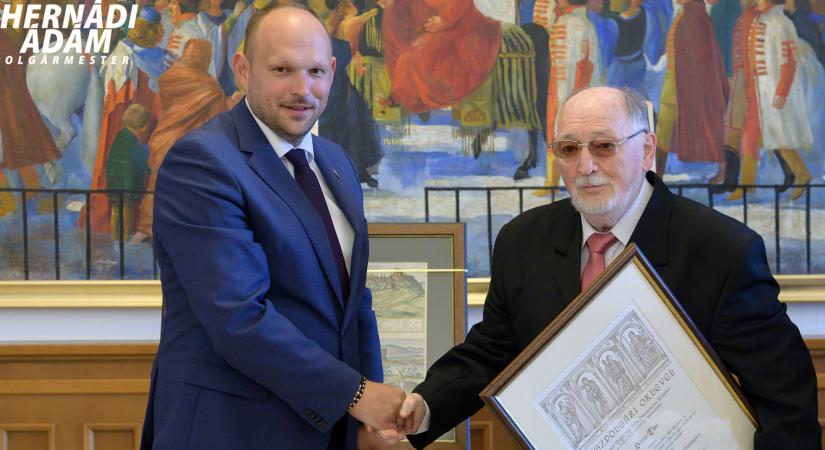 Simon Tibor lett Esztergom új díszpolgára