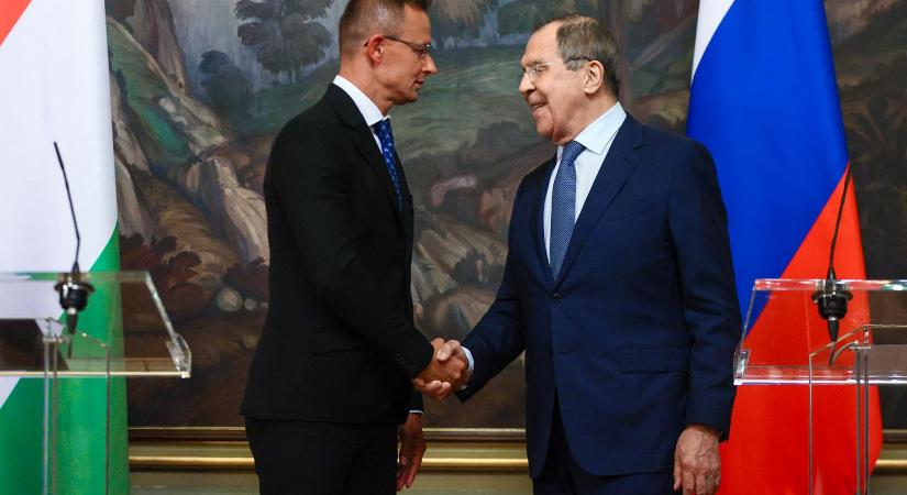 Szijjártó Péter szerint mielőbb békére van szükség, csak azt nem említette, hogy Munkácsra az oroszok mértek csapást