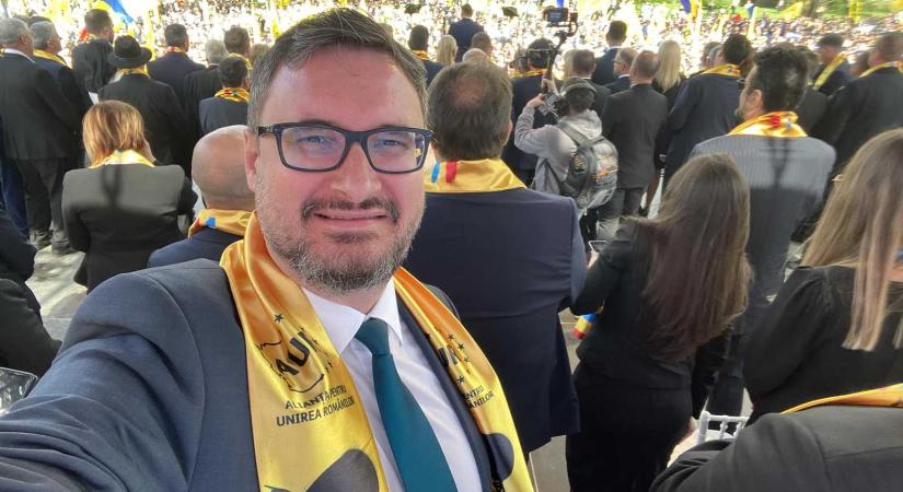Tanasă formában: Románia el fog veszíteni három megyét, Orbán vajdaként viselkedik Erdélyben (VIDEÓ)