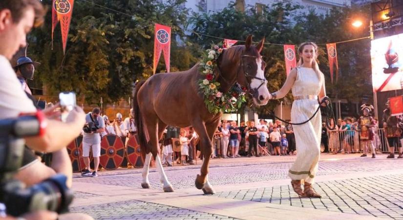 Bizonytalan az időjárás: így terveznek a Karnevál szervezői a mai megnyitóval és a Tüzes Játékkal