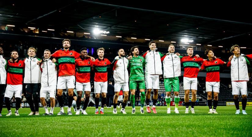 A holland élvonalbeli klub kéri szurkolóit, szóljanak, ha látják az ellopott mezeket