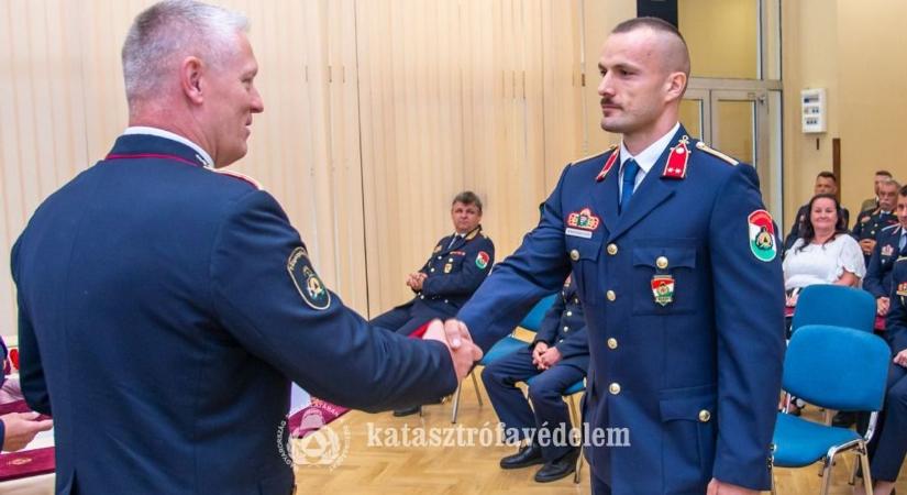 Büszkeség: Hősies baranyai tűzoltók kaptak óriási elismerést