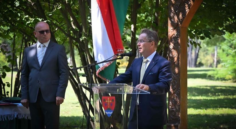 Ők kaptak kitüntetést augusztus 20-án Ostoroson  fotók