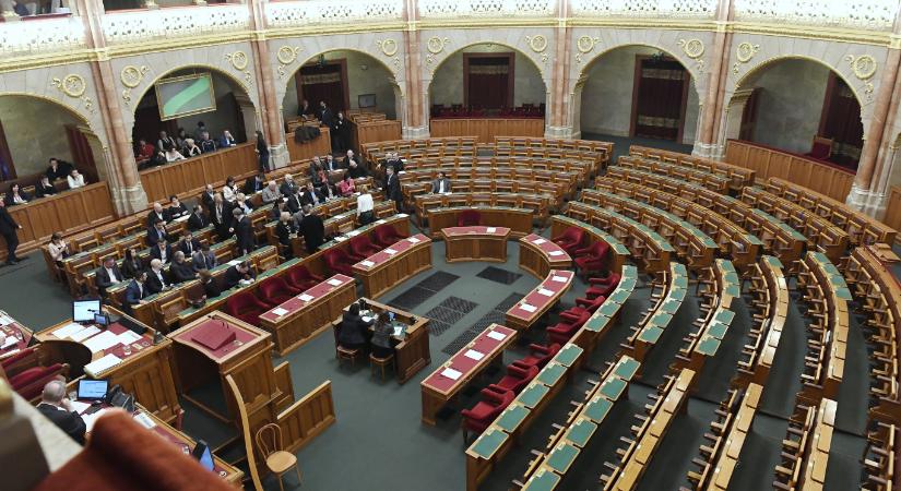 Nem a világ legmeglepőbb híre: a Fidesz-KDNP nem megy el a devizások ügyében kezdeményezett rendkívüli parlamenti ülésre