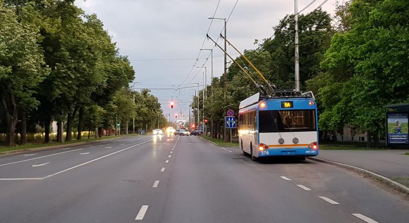 Ideiglenesen áthelyezik az egyik debreceni megállóhelyet