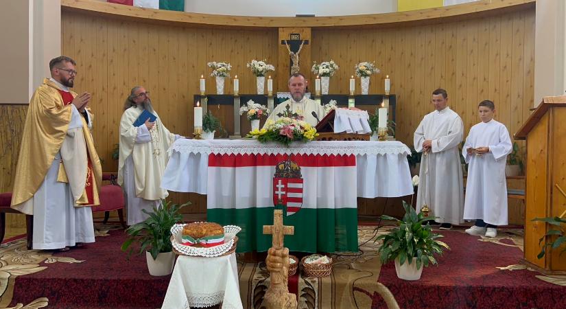 Szent István királyunkra emlékeztek Aknaszlatinán is