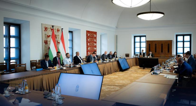 Munkácsot ért orosz rakétatámadásról posztolt Orbán Viktor