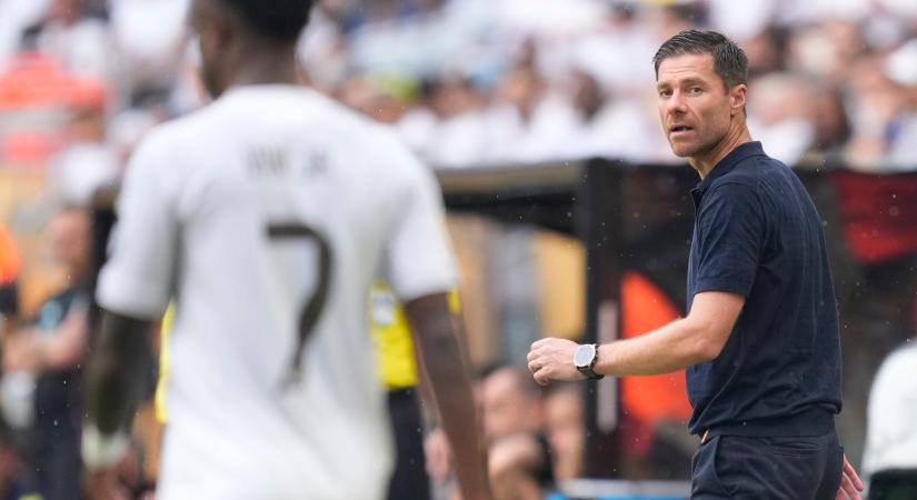 Xabi Alonso készen áll a kispadra ültetni Viníciust