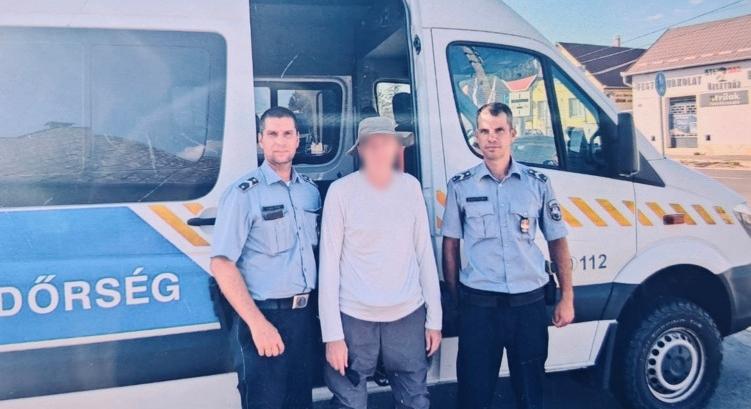 Kimerülten bolyongott az eltévedt túrázó, szirénával vezették ki az erdőből