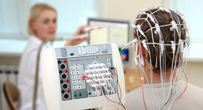Hogyan észlelhető a tudat emberekben, állatokban vagy akár a mesterséges intelligenciában?
