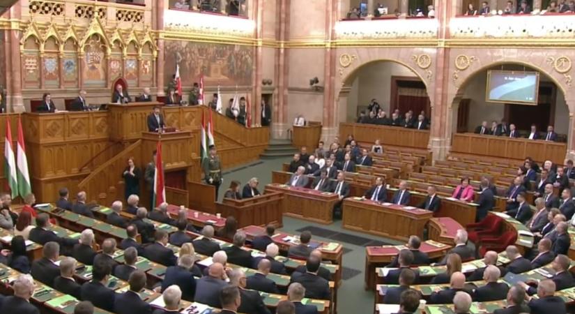 Hiába kezdeményezett az ellenzék rendkívüli ülést a devizások ügyében, a Fidesz bojkottálja