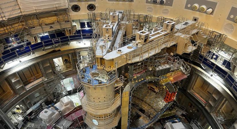 Egy hadihajót már felemelhetne a fúziós energia szupermágnese, lassan áramot is kellene termelni