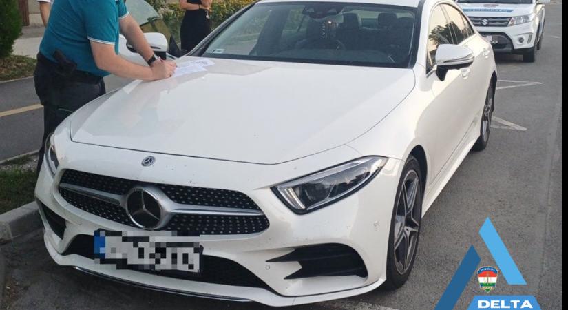 Ugrott a luxus Merci, a milliók, de a Fiat is: ez a 31 éves szegedi srác egy ideig nem lesz elérhető - Fotók