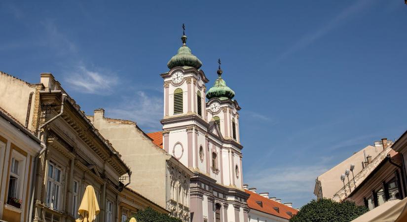 Máshol is feltűnt az áruló Péter augusztus 20-án, nem akárki beszélt róla
