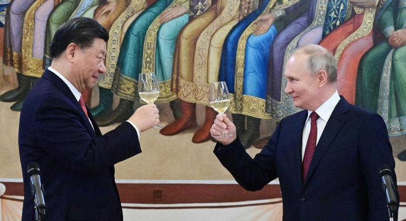 Economist: Moszkvában és Pekingben már koccintanak, miután Trumpék kirúgták a CIA egyik legfontosabb Oroszország-szakértőjét