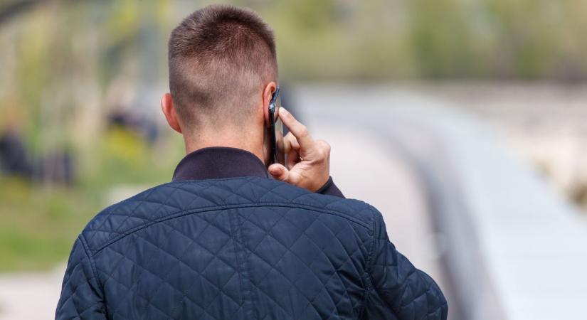 Háromszáz hívás, tíz pizza, hamis szobafoglalás – zaklatás miatt áll bíróság elé a férfi