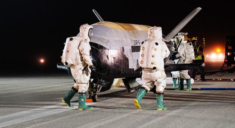 Az Űrhaderő rejtélyes X-37B gépe példátlan kvantumeszközt juttatott fel az űrbe
