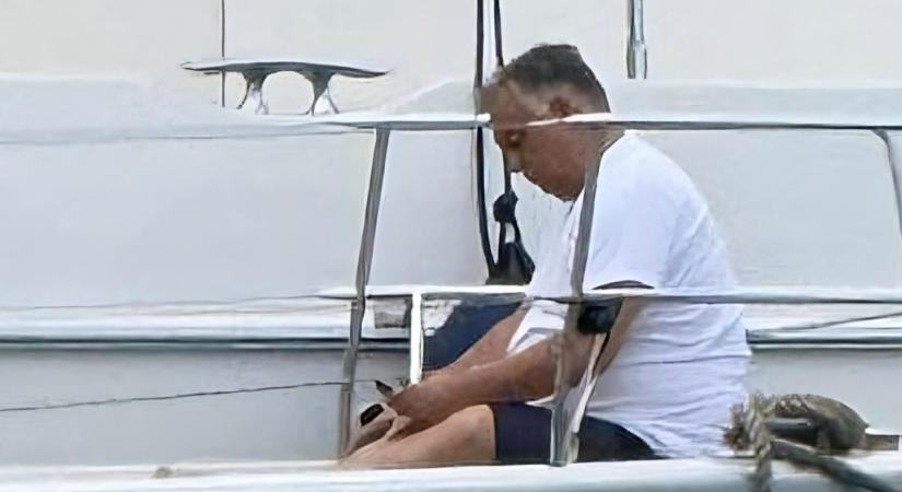„Megkezdte a jachtozást a felcsúti hajóskapitány” – a nyaraló Orbánról posztolt képeket Magyar Péter