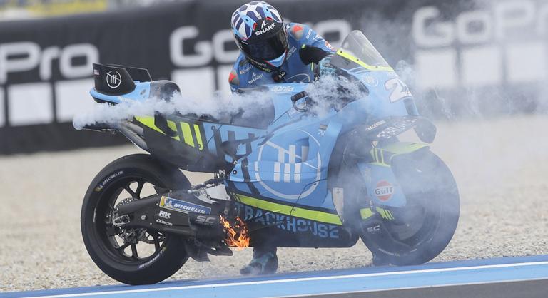Kigyulladó motor miatt kellett megszakítani a magyar MotoGP-hétvége programját