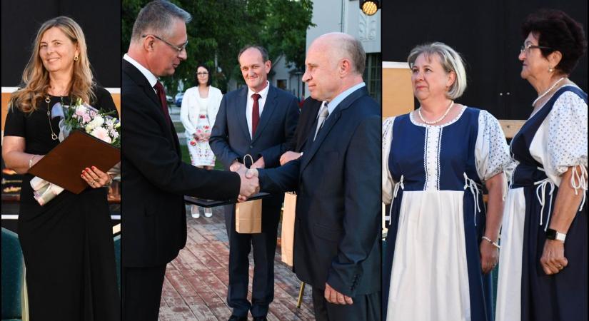 A fény városában is elismeréseket adtak át a Szent István-napi ünnepségen