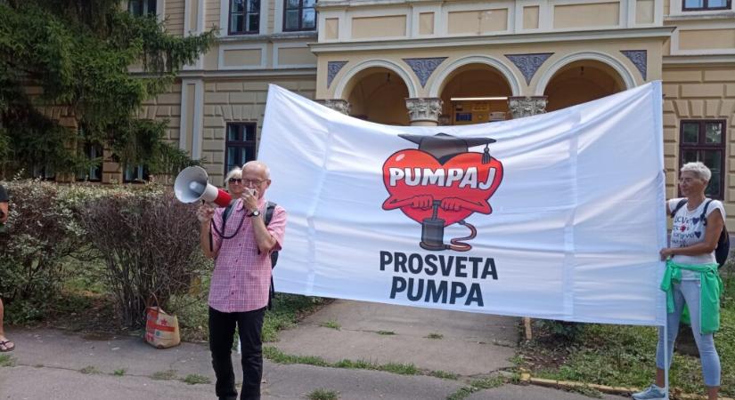 Felmondást kapott az egyetemistákat támogató óbecsei angoltanár is