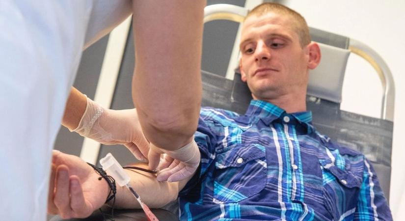 Aki vérét adná segítségképpen, az ide mehet